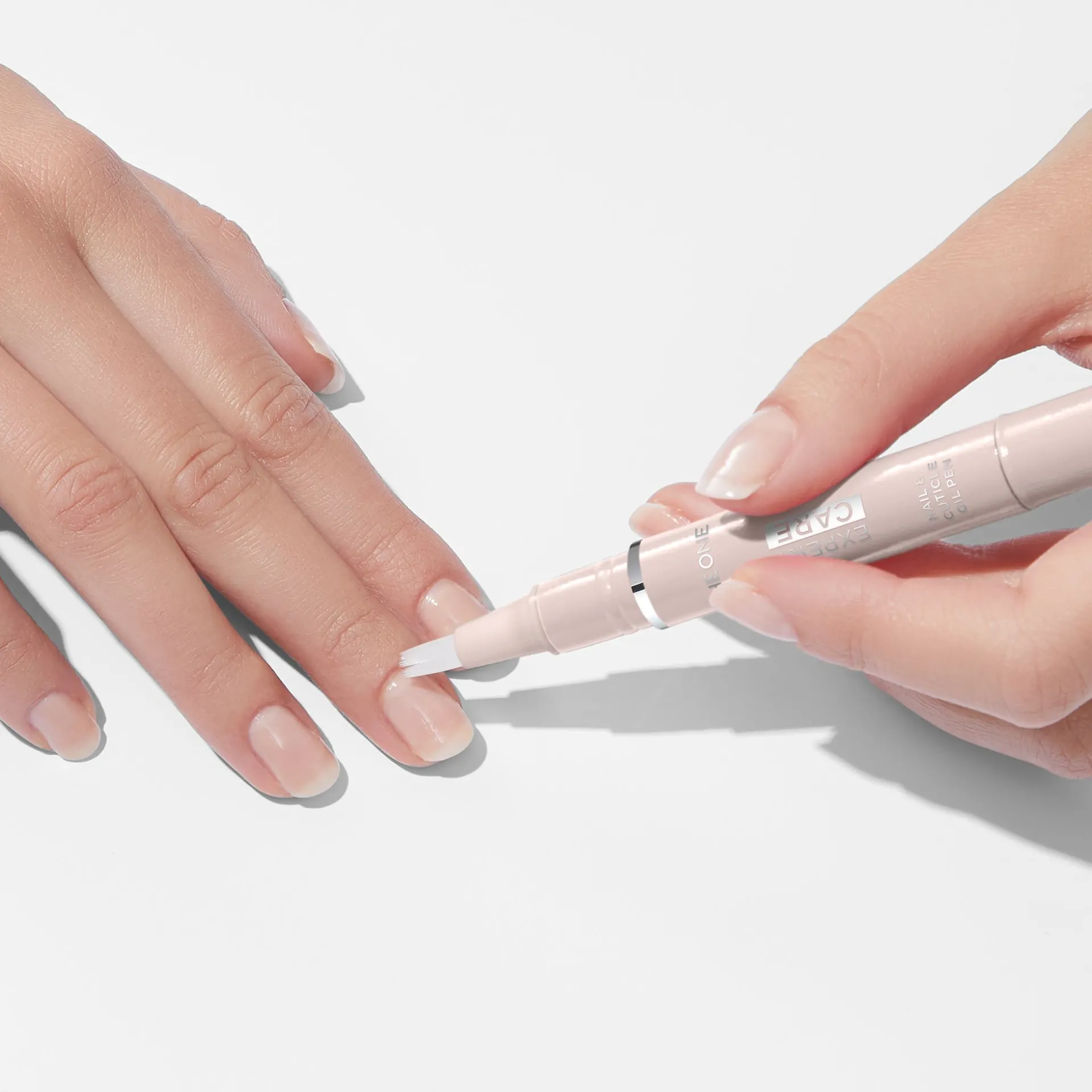 Caneta Óleo de Unhas e Cutículas Expert Care THE ONE 2 ml.