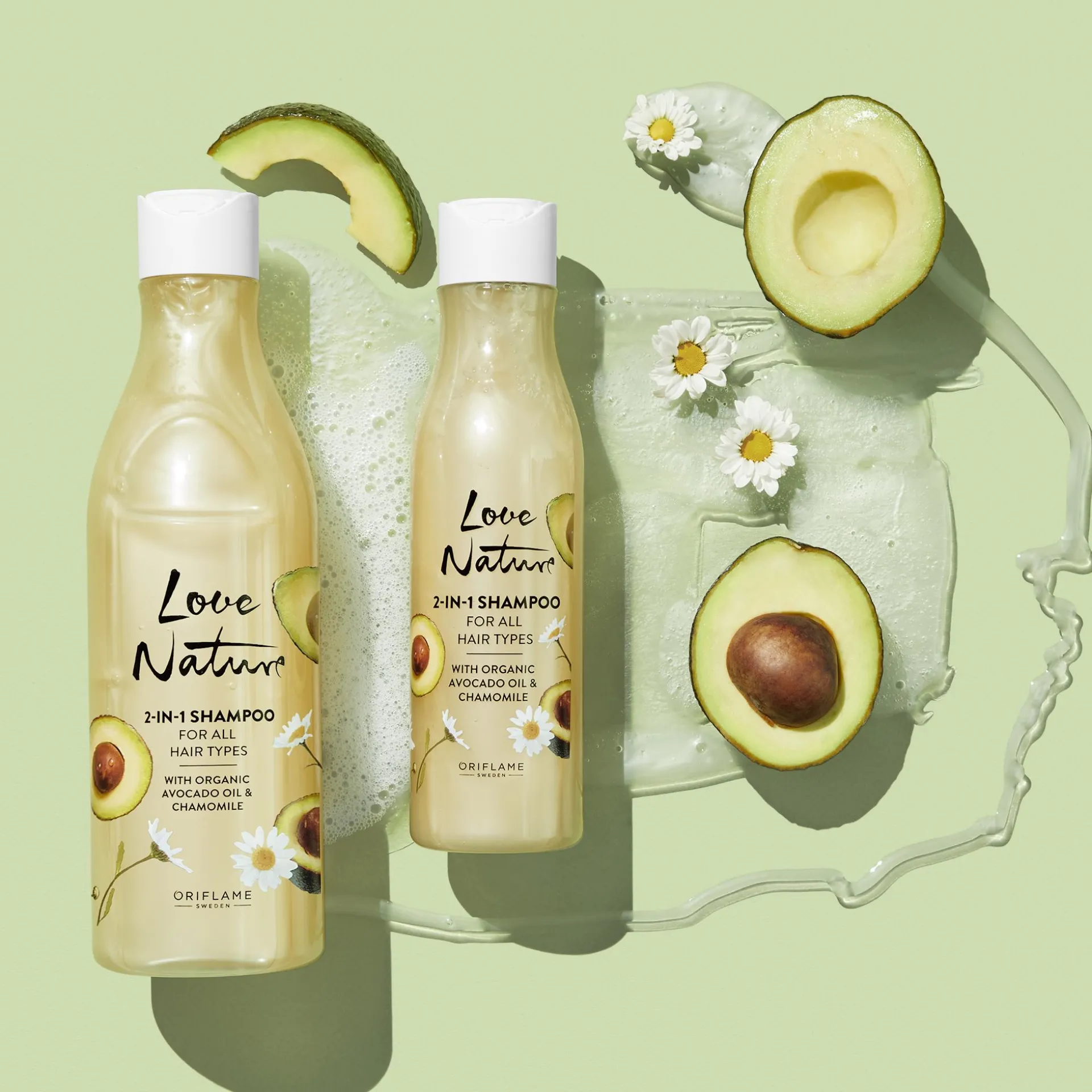 Champô 2 em 1 para Todo Tipo de Cabelo com Óleo de Abacate e Maçã Biológicos Love Nature 500 ml.
