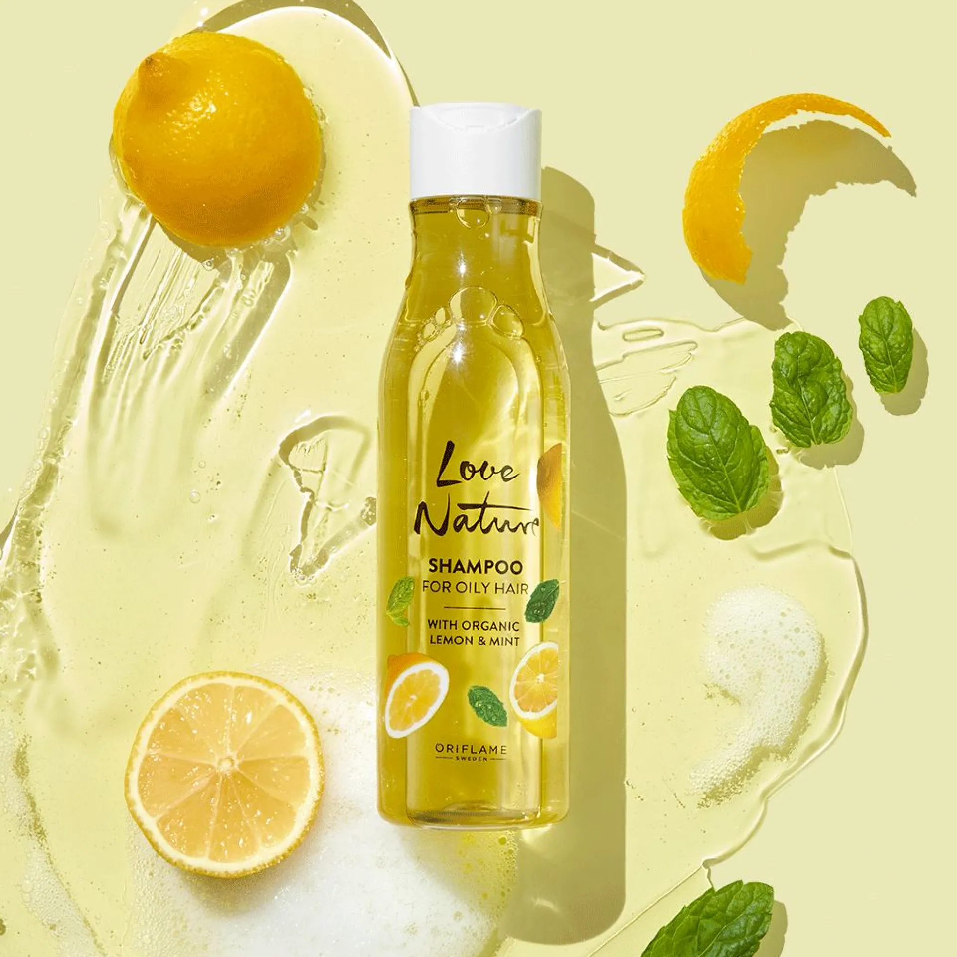 Champô para Cabelo Oleoso com Limão e Menta Biológicos Love Nature 250 ml.