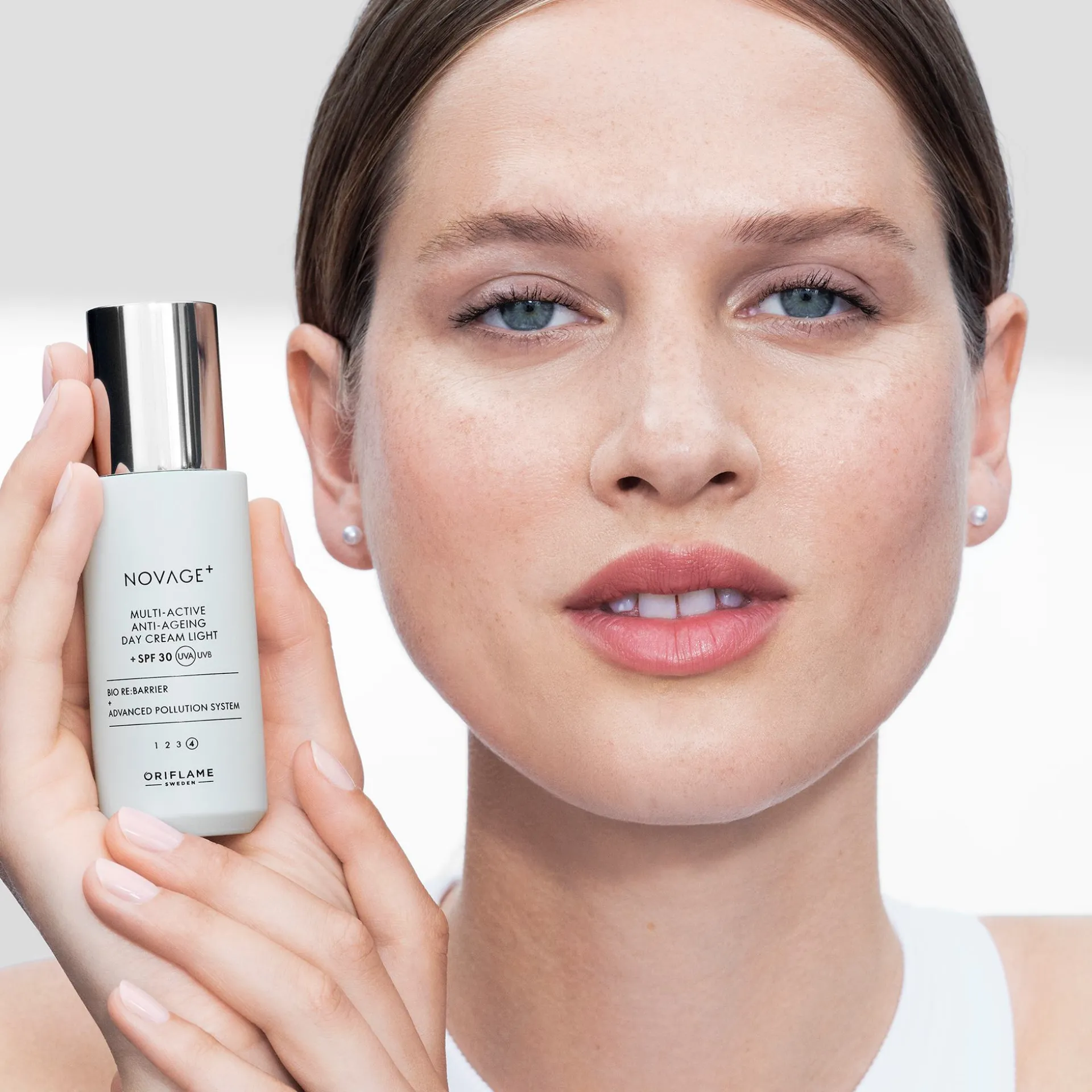 Creme de Dia Ligeiro Multi-Active Anti-Ageing com FPS 30 Novage+ 50 ml.
