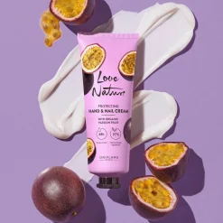 Creme de Mãos e Unhas Protetor com Maracujá Biológico Love Nature 75 ml.