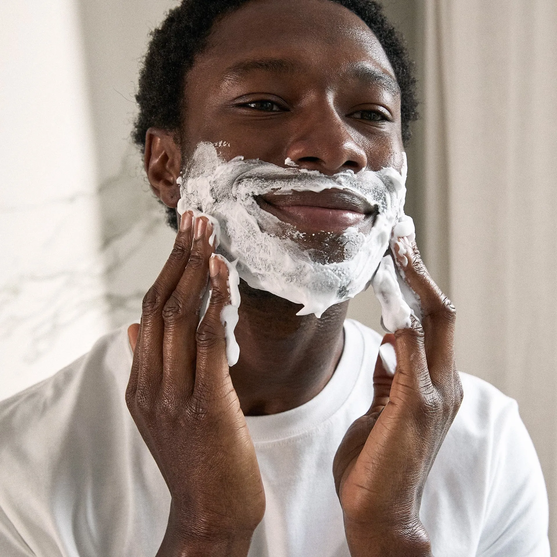 Espuma de Limpeza e de Barbear 2 em 1 Subzero North For Men 200 ml.