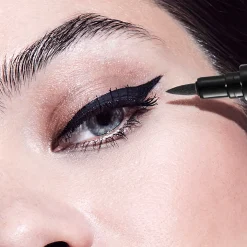Eyeliner Stylo À Prova de Água THE ONE 377501.6 g.