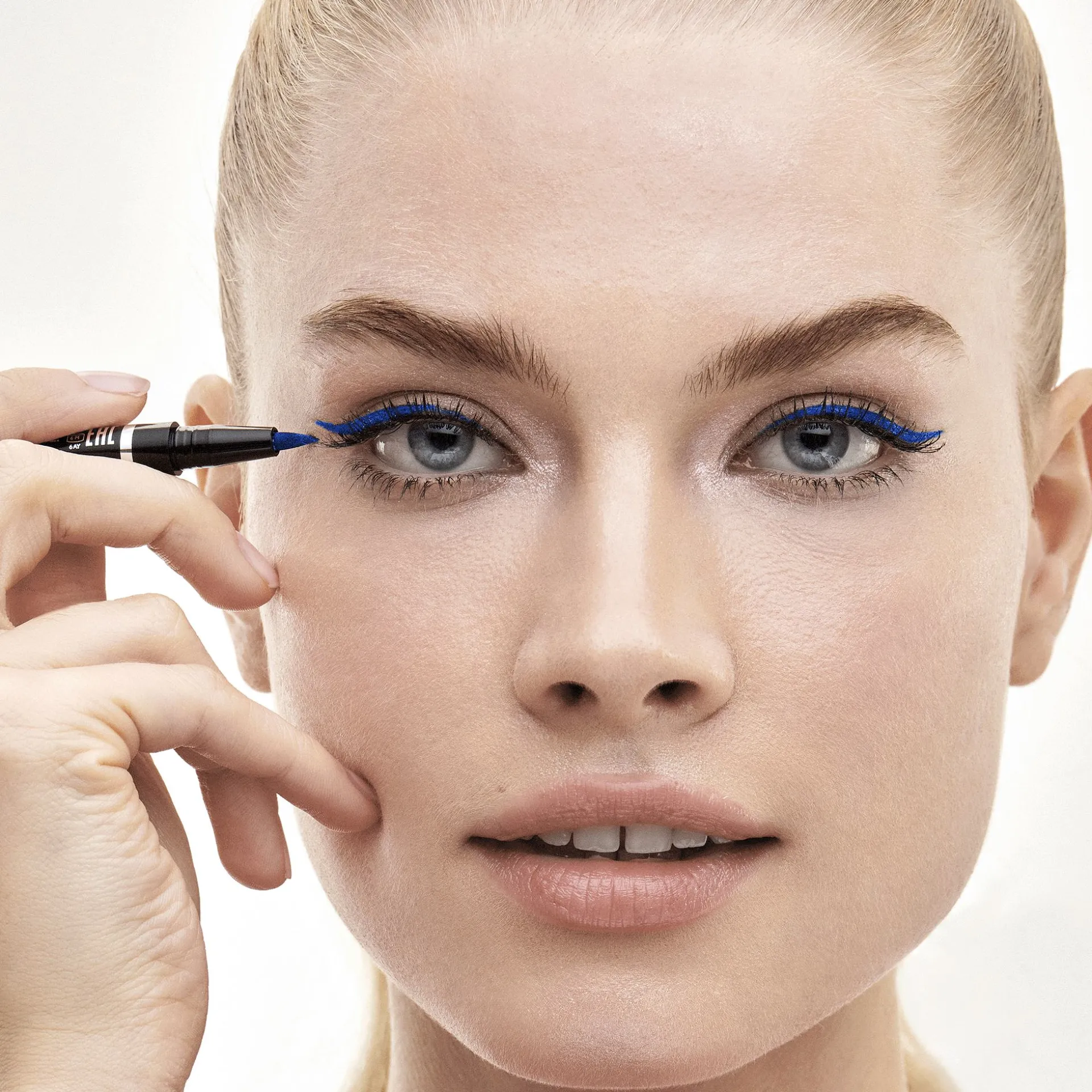 Eyeliner Stylo THE ONE 465560.72 ml.