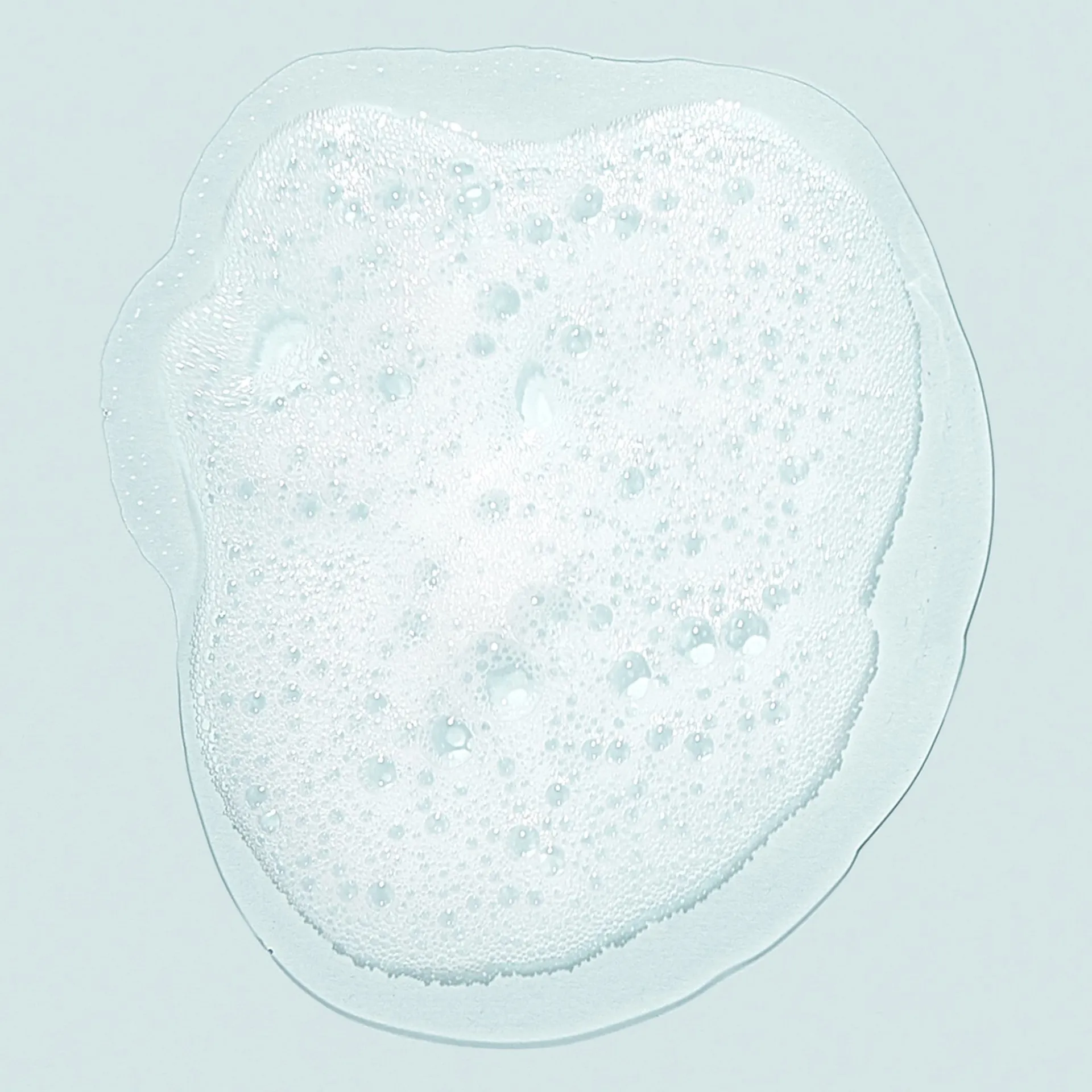 Gel de Duche Refrescante com Água de Coco e Melão Biológicos Love Nature 500 ml.