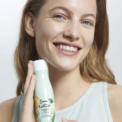 Tónico Hidratante com Aloé Vera e Ananás Biológicos Love Nature 150 ml.